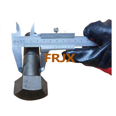 Bolt excavator baru dengan Black Oxide Finish Hand Thread Kearah Teknologi Cold Forming